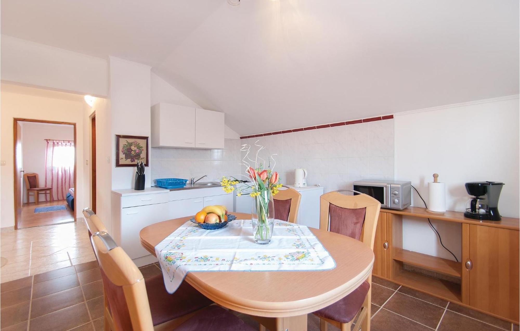 Lovely Apartment In Rovinj With Kitchen Екстер'єр фото