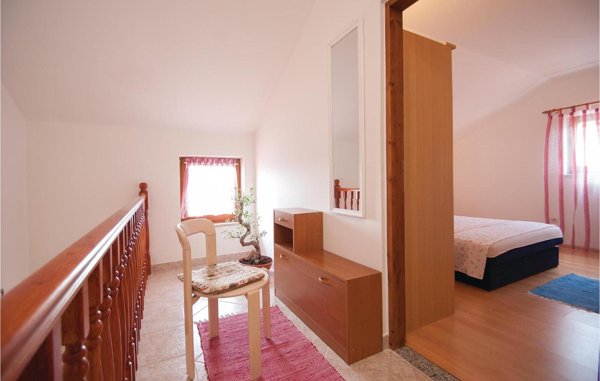 Lovely Apartment In Rovinj With Kitchen Екстер'єр фото